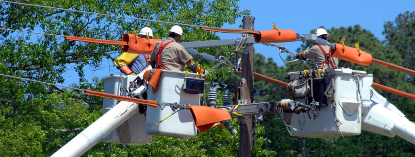 power-lineman-safety-dangers-of-working-with-high-voltage-atlanta